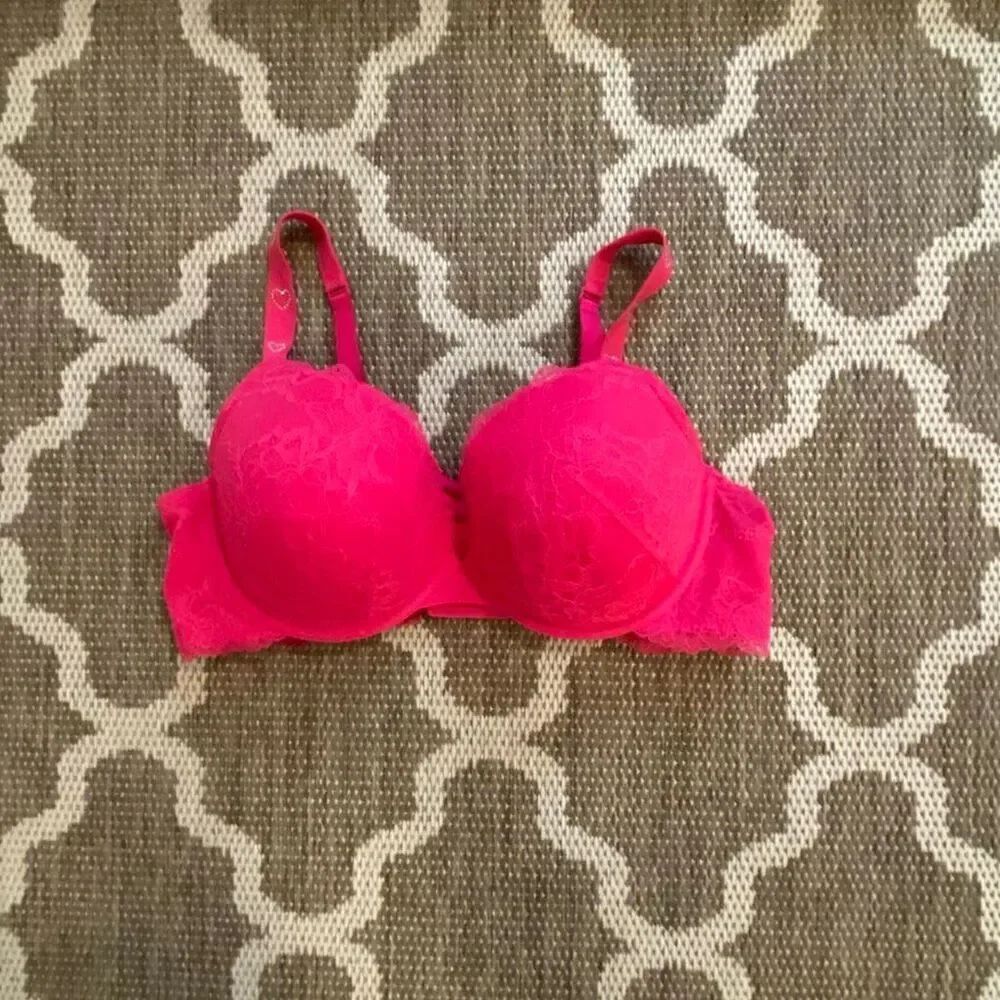 Torrid plunged push-up bra, size 42DD